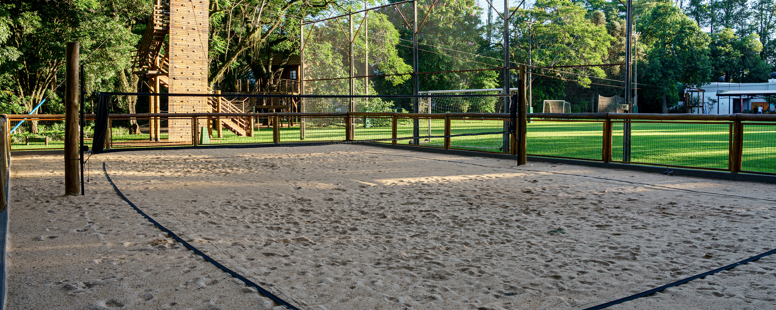 Esporte: Quadras de Tênis, Beach Tennis e Poliesportiva