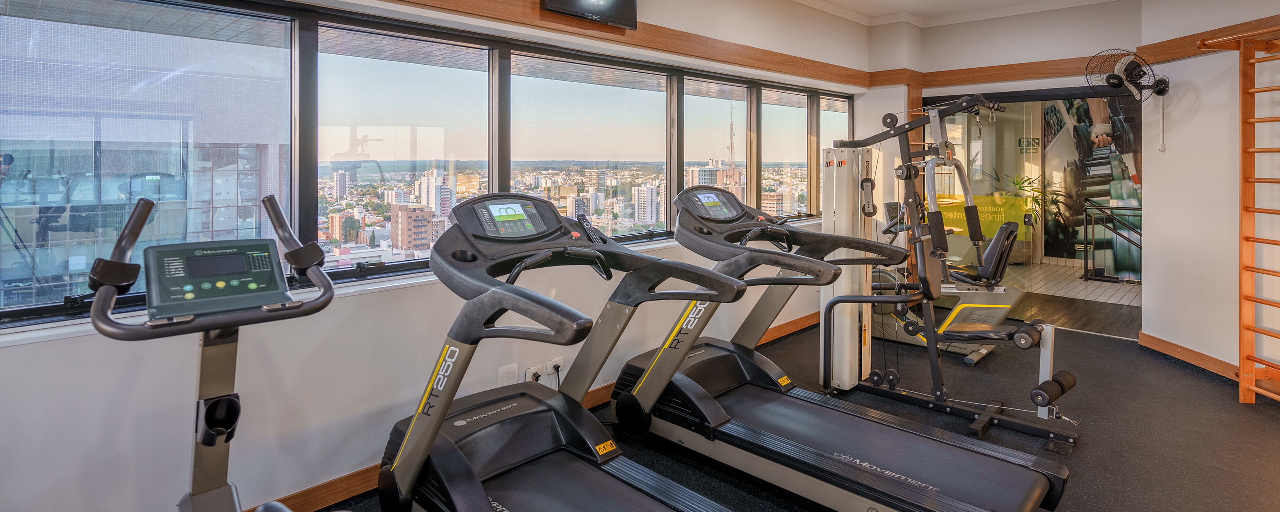 Academia com vista panorâmica