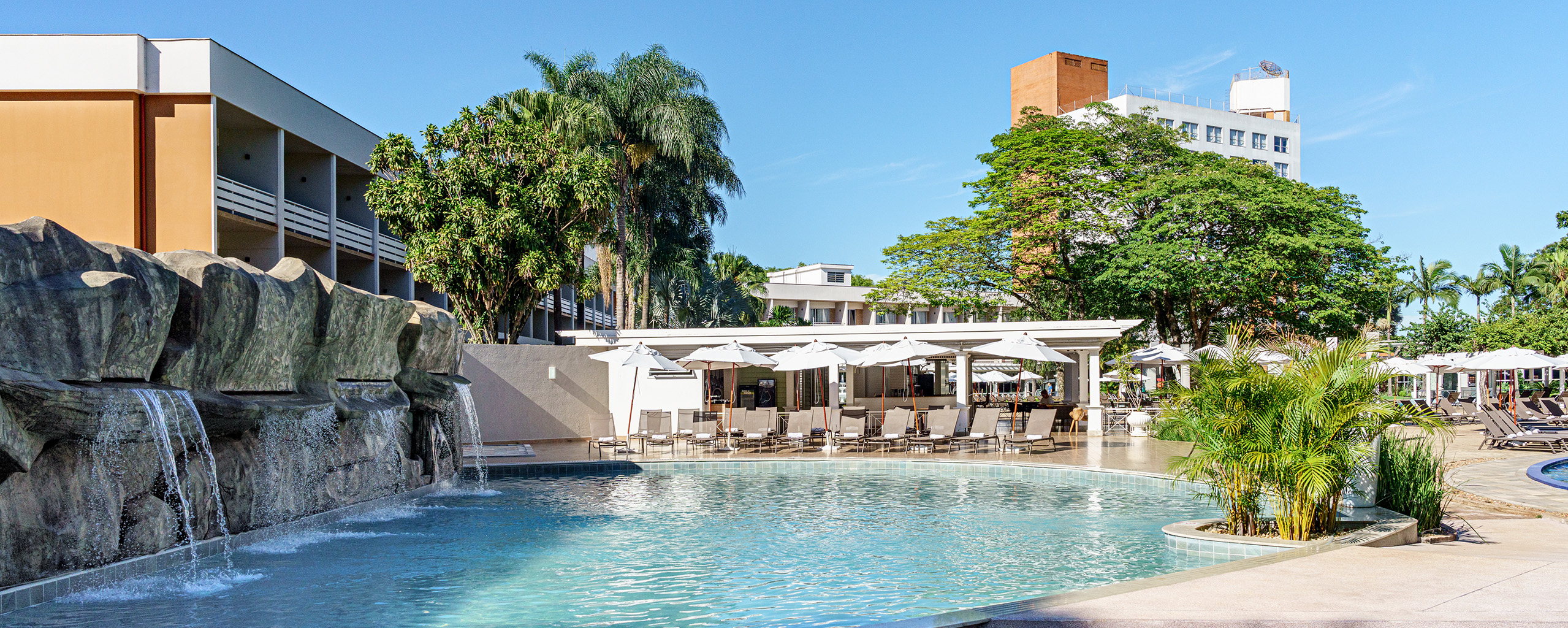 Complexo de piscinas