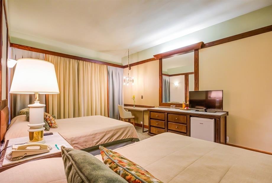 Premier - Duas Camas de Casal com Banheira de Imersão